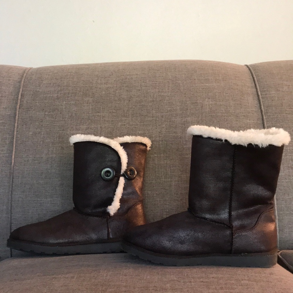 SO fur boots